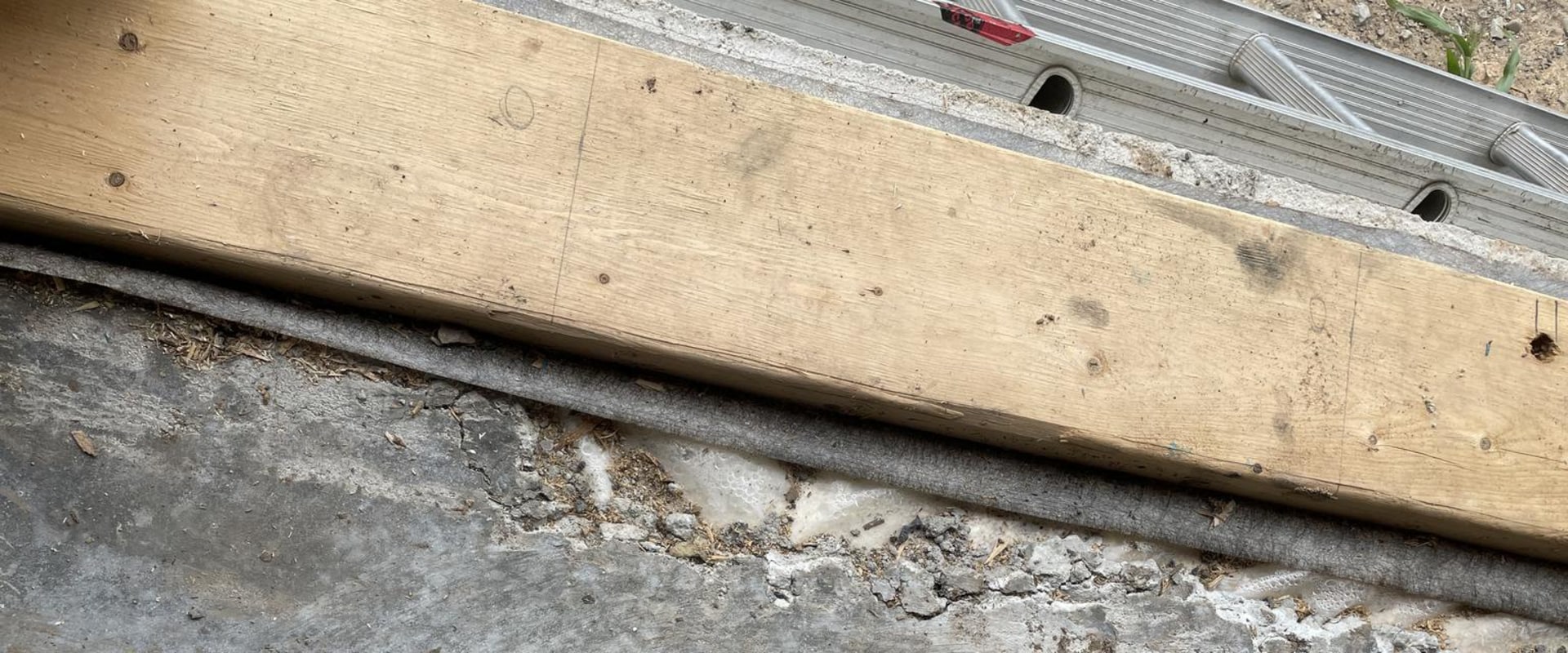 Caulking and Sealing Foundation: A Look at Preparation and Repair